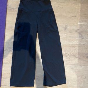 Lululemon Align Wide Leg Crop 23" Size 4 Black